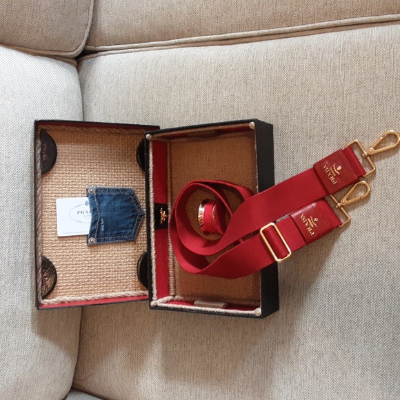Prada crossbody  strap- replacement,detachable and adjustable Firm price ‼️ - Picture 16 of 16